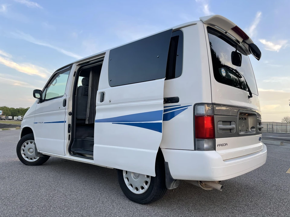 1997 Ford Econoline Van - Image 11 of 23