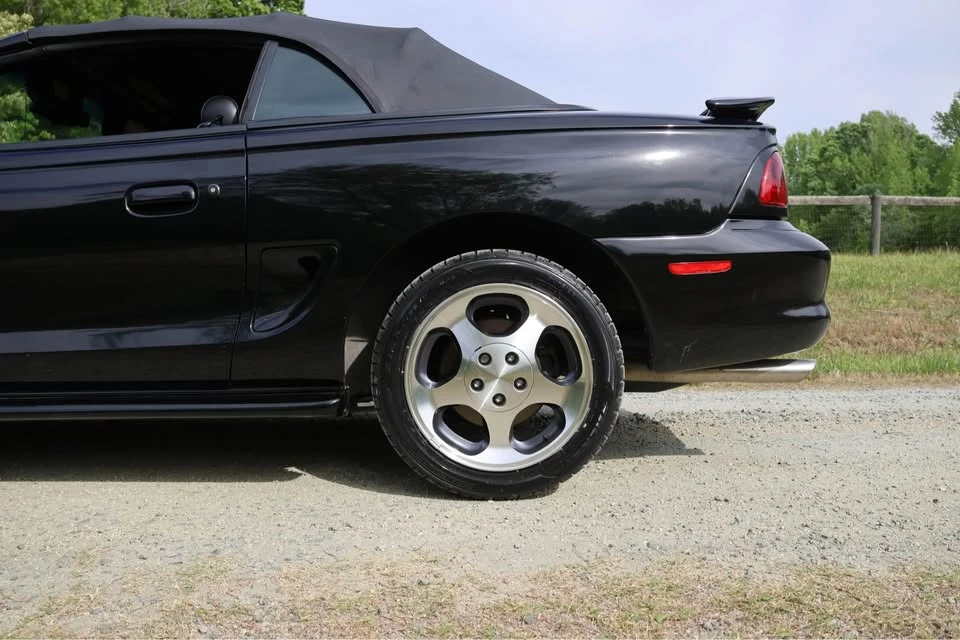 1997 Ford SN95 Mustang Cobra - Image 11 of 18