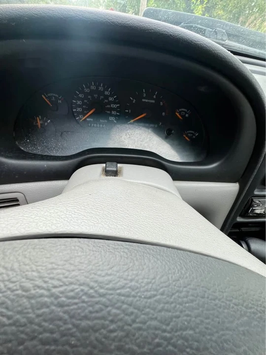 1997 Ford SN95 Mustang - Image 10 of 11