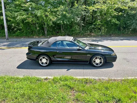 1997 Ford Mustang GT Convertible