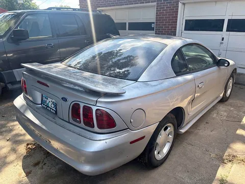 1997 Ford Mustang V6 Coupe 2D