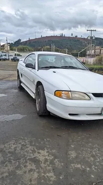 1997 Ford Mustang V6 Coupe 2D