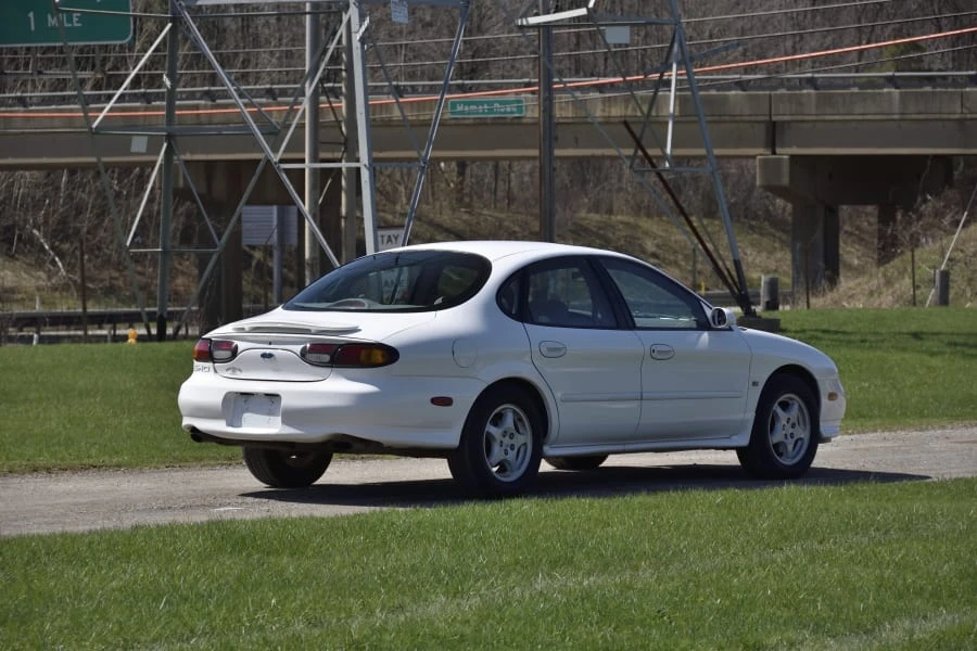1997 Ford Taurus SHO 3rd Gen - Image 12 of 29