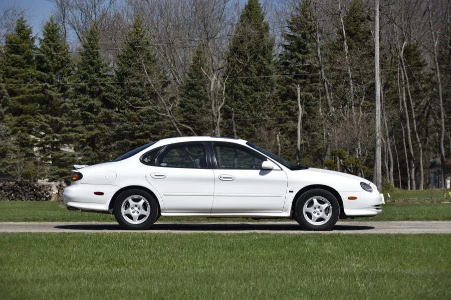 1997 Ford Taurus SHO 3rd Gen - Image 13 of 29