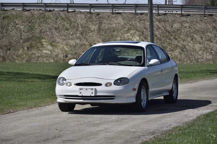 1997 Ford Taurus SHO 3rd Gen - Image 15 of 29