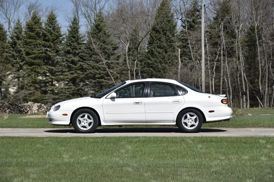 1997 Ford Taurus SHO 3rd Gen - Image 2 of 29