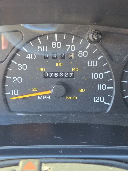1997 Ford Thunderbird 10th Gen - Image 9 of 17