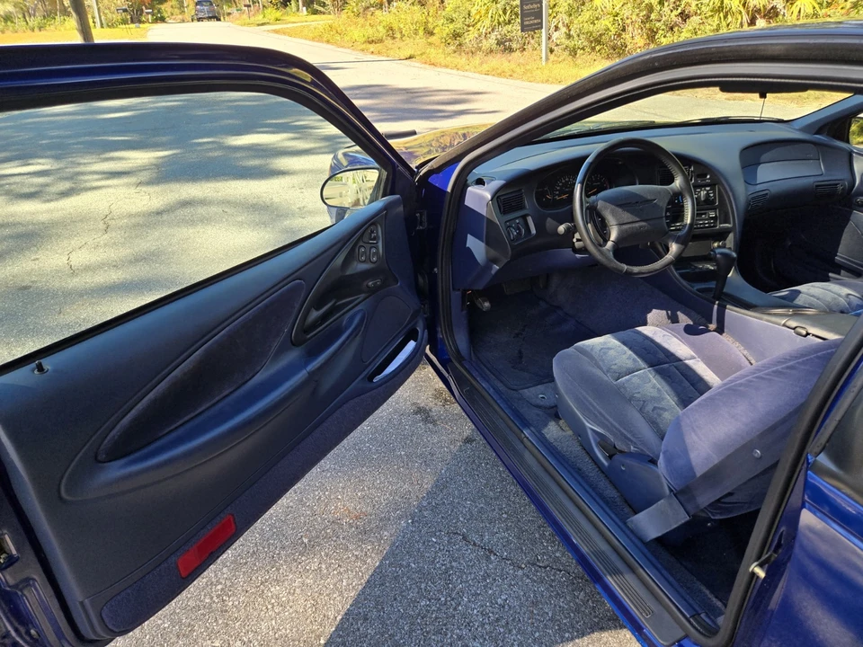 1997 Ford Thunderbird 10th Gen - Image 10 of 17