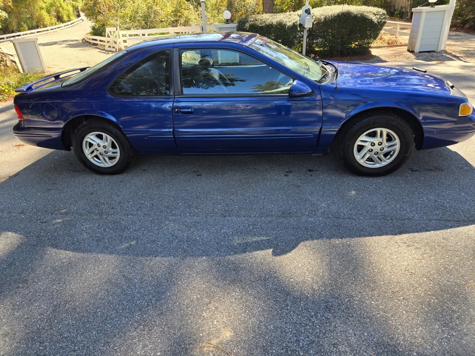 1997 Ford Thunderbird 10th Gen - Image 2 of 17