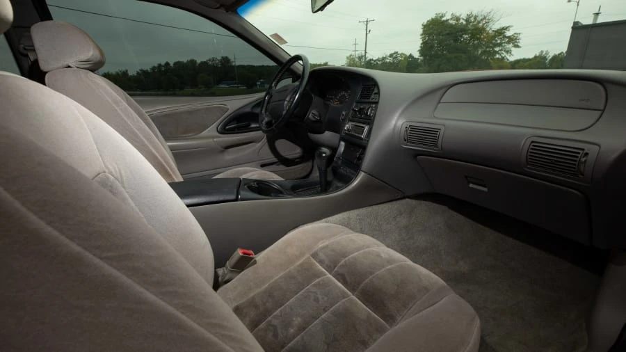 1997 Ford Thunderbird 10th Gen - Image 5 of 20