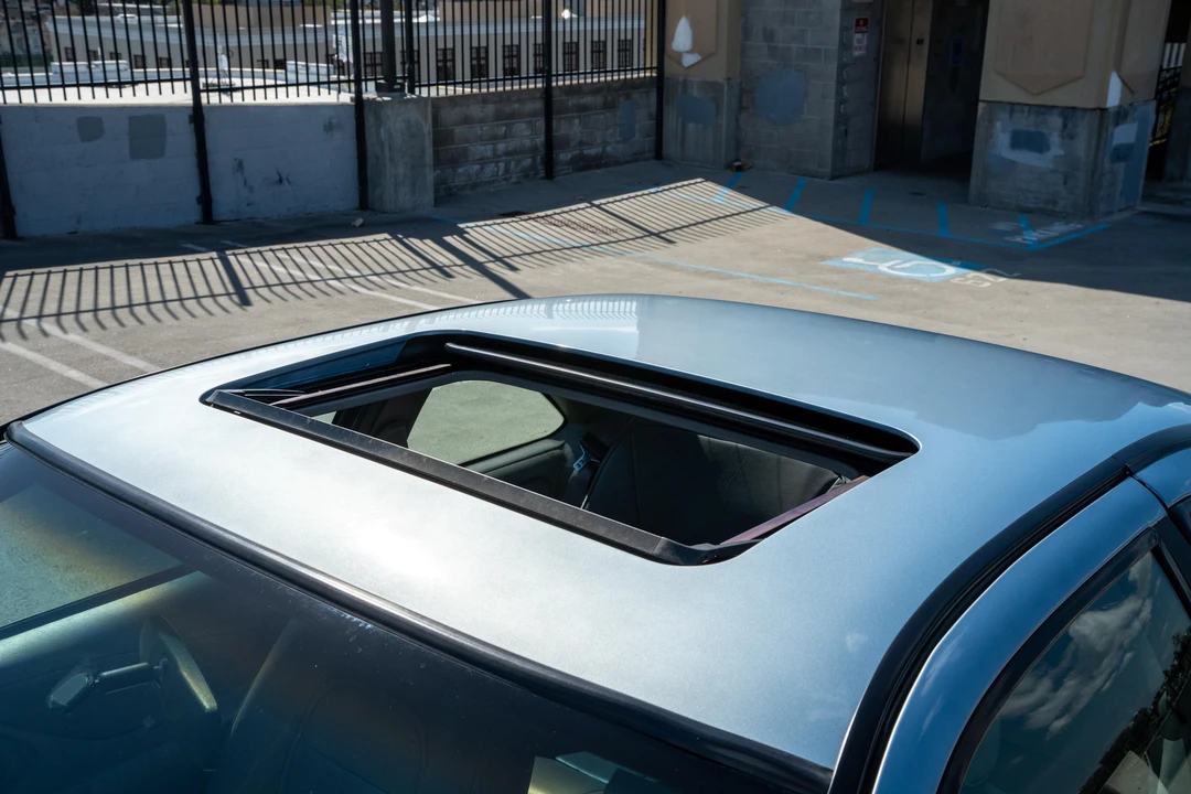 1997 Ford Thunderbird 10th Gen - Image 25 of 31