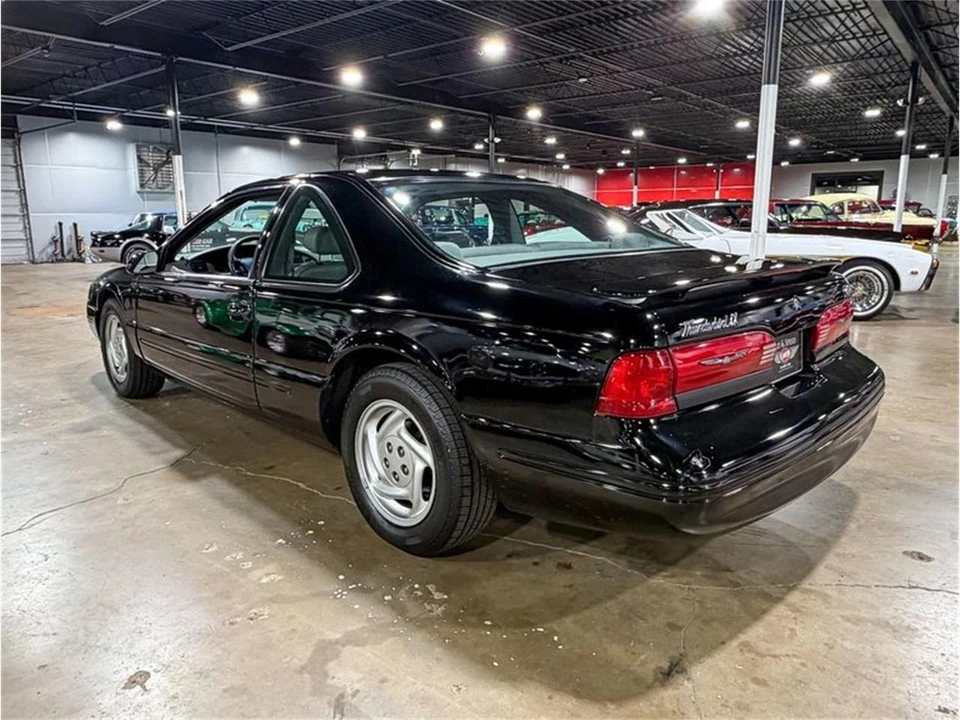 1997 Ford Thunderbird 10th Gen - Image 4 of 31
