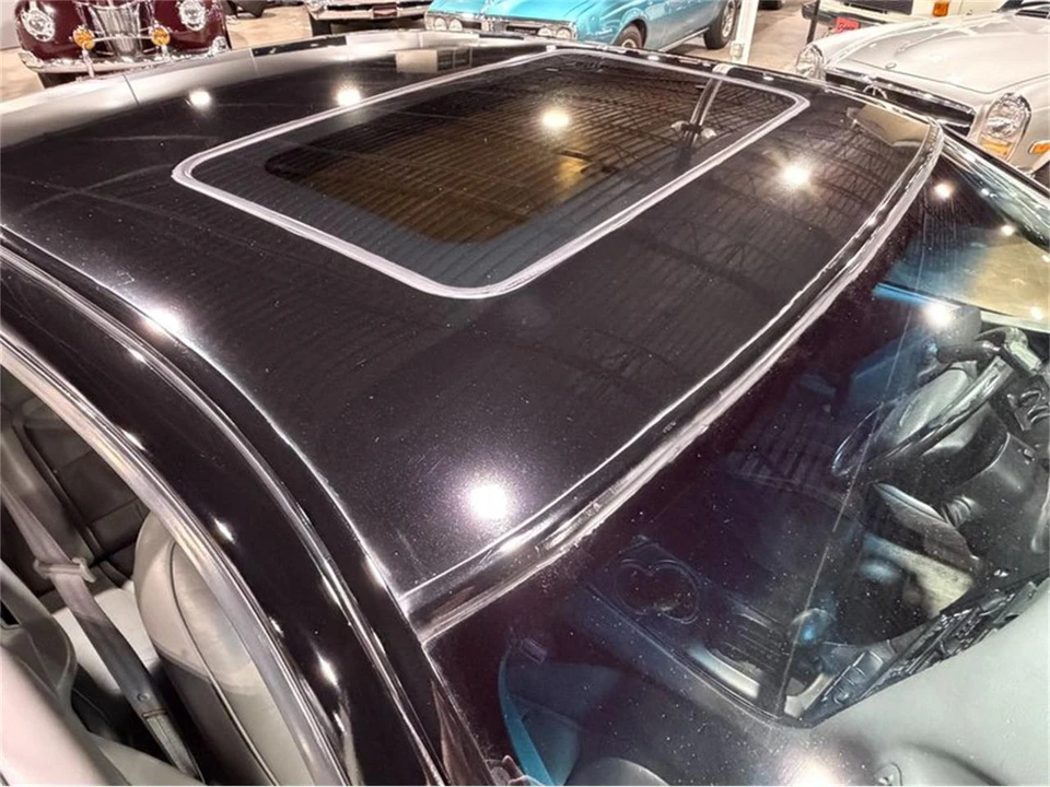 1997 Ford Thunderbird 10th Gen - Image 13 of 31
