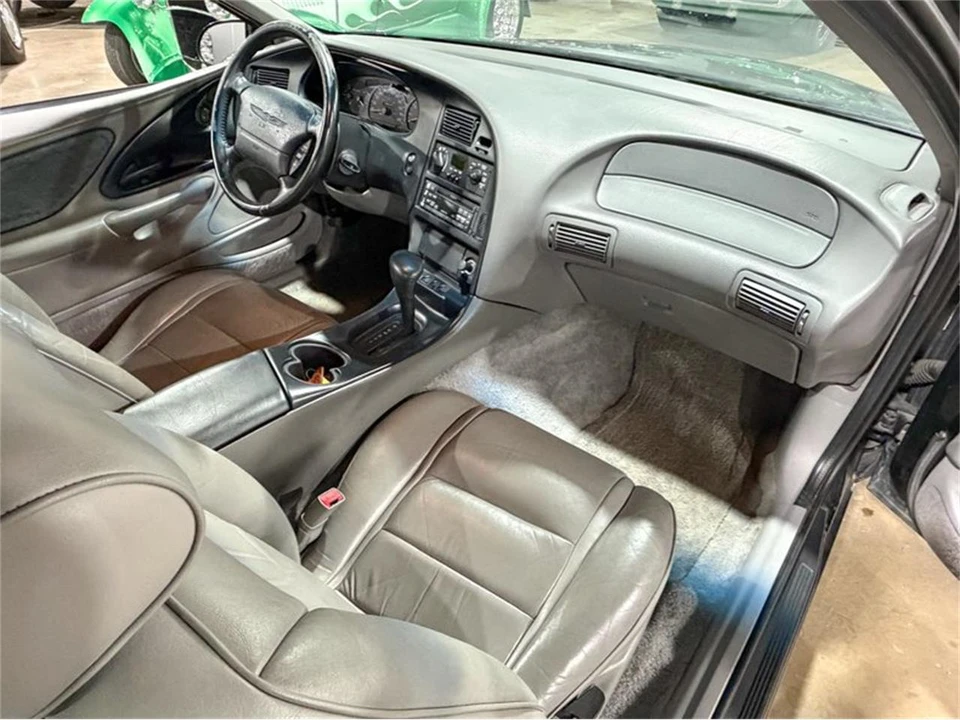 1997 Ford Thunderbird 10th Gen - Image 23 of 31