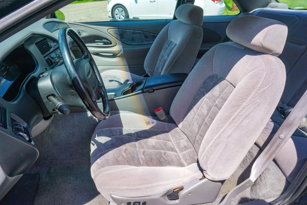 1997 Ford Thunderbird 10th Gen - Image 11 of 20