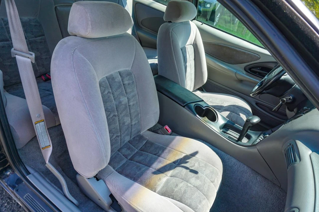 1997 Ford Thunderbird 10th Gen - Image 15 of 20