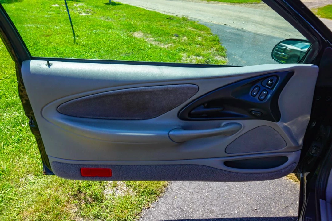 1997 Ford Thunderbird 10th Gen - Image 20 of 20