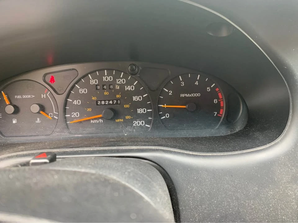 1997 Ford Thunderbird 10th Gen - Image 8 of 9