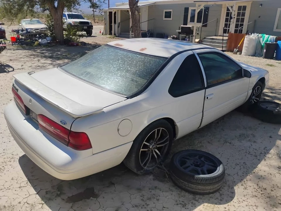 1997 Ford Thunderbird 10th Gen - Image 3 of 4