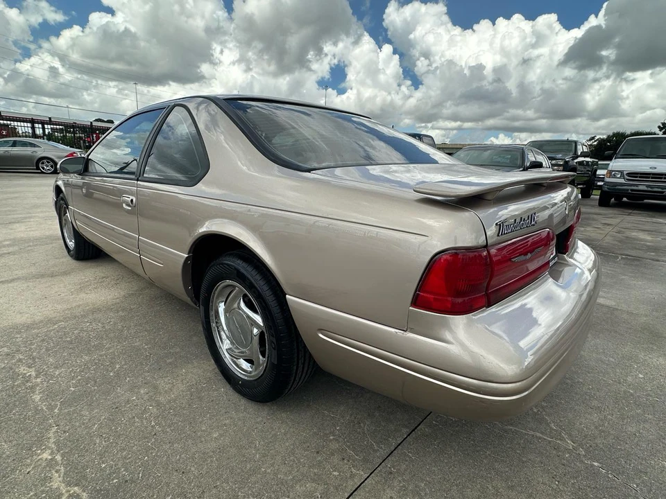 1997 Ford Thunderbird 10th Gen - Image 3 of 31