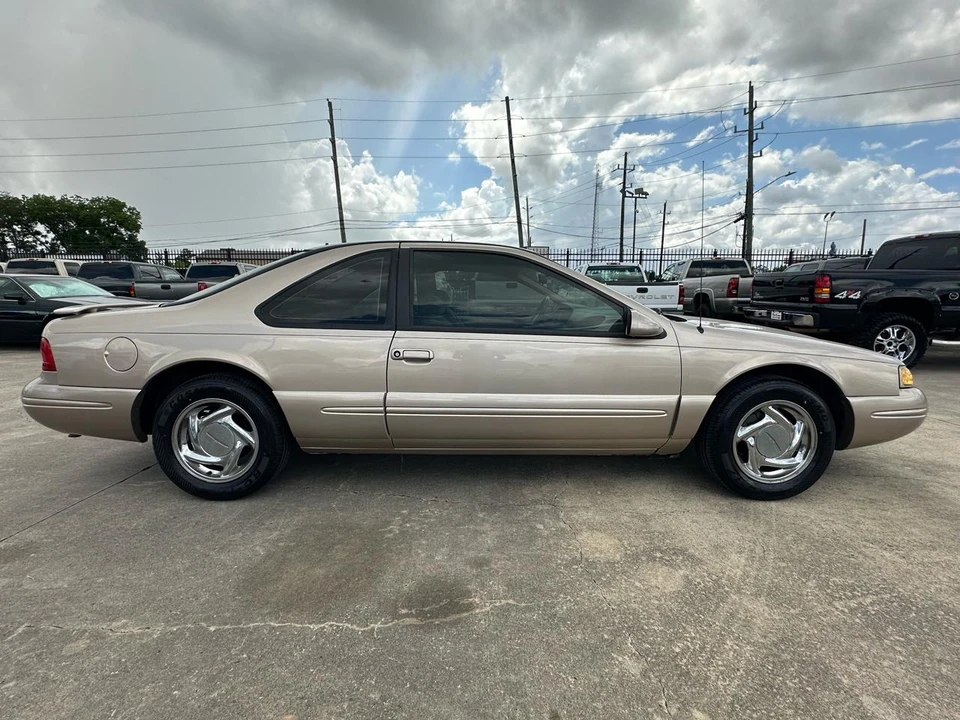 1997 Ford Thunderbird 10th Gen - Image 6 of 31