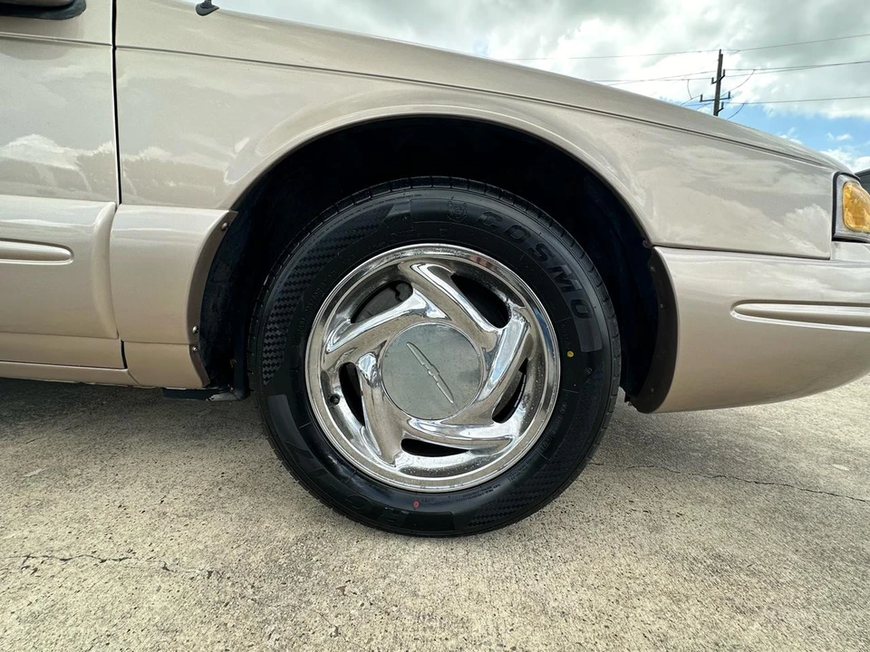 1997 Ford Thunderbird 10th Gen - Image 11 of 31