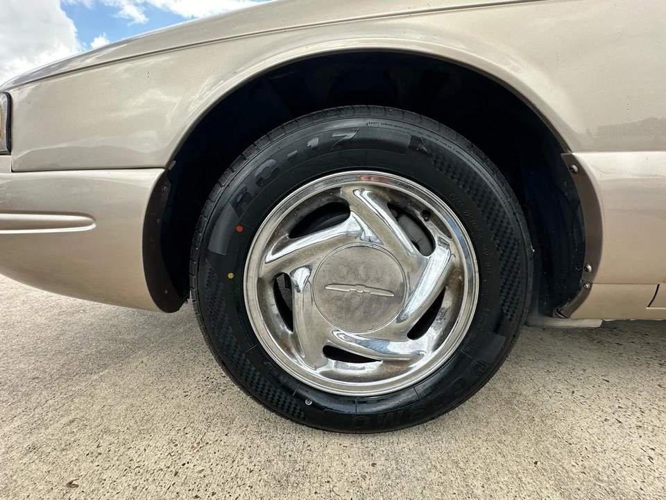 1997 Ford Thunderbird 10th Gen - Image 14 of 31