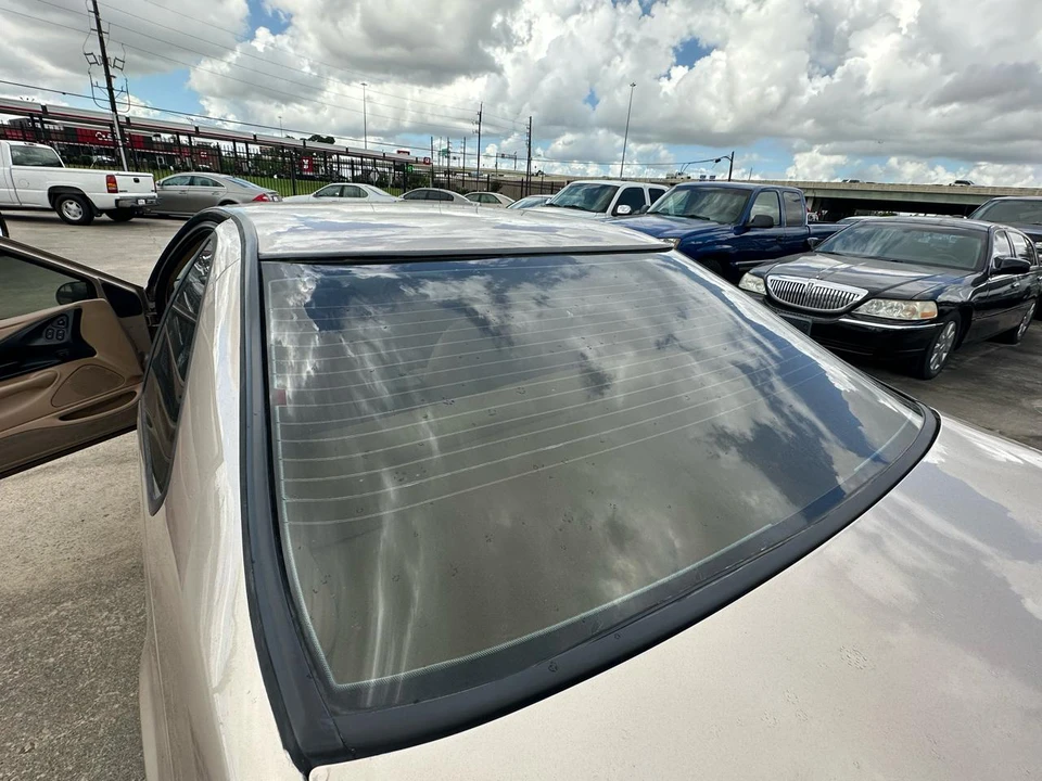1997 Ford Thunderbird 10th Gen - Image 25 of 31