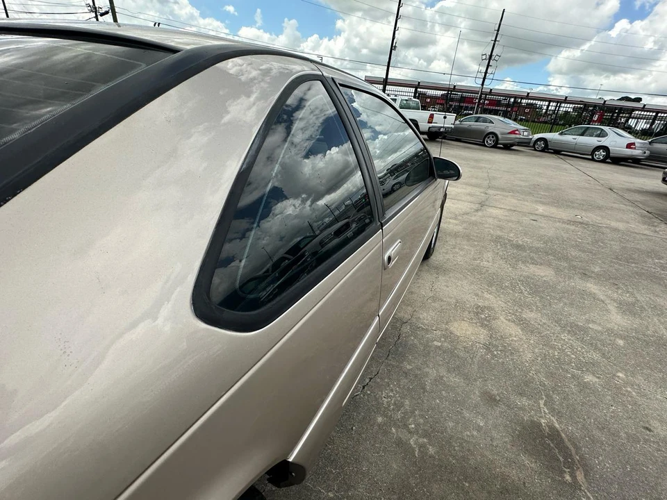 1997 Ford Thunderbird 10th Gen - Image 28 of 31