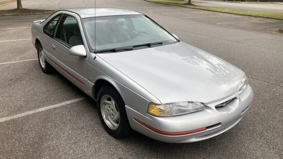 1997 Ford Thunderbird 10th Gen - Image 5 of 13
