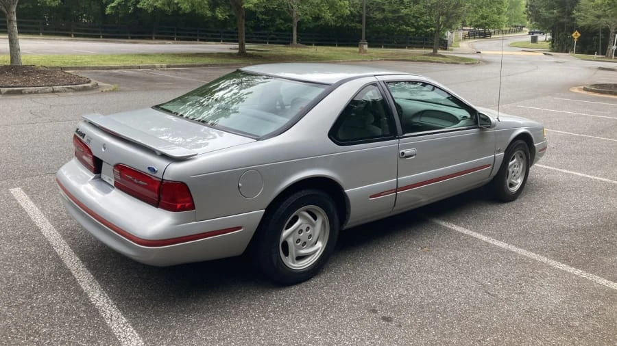 1997 Ford Thunderbird 10th Gen - Image 3 of 13