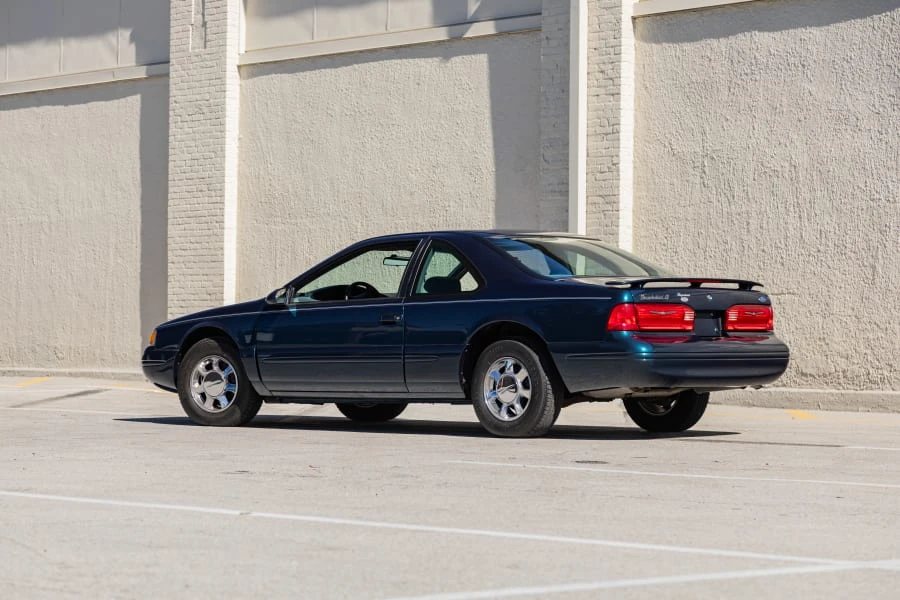 1997 Ford Thunderbird 10th Gen - Image 10 of 31