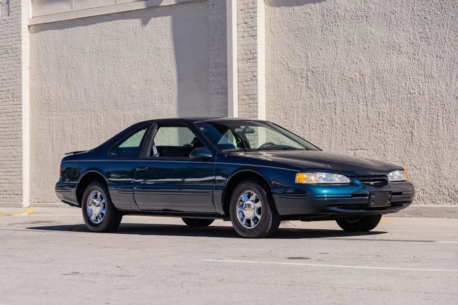 1997 Ford Thunderbird 10th Gen - Image 6 of 31