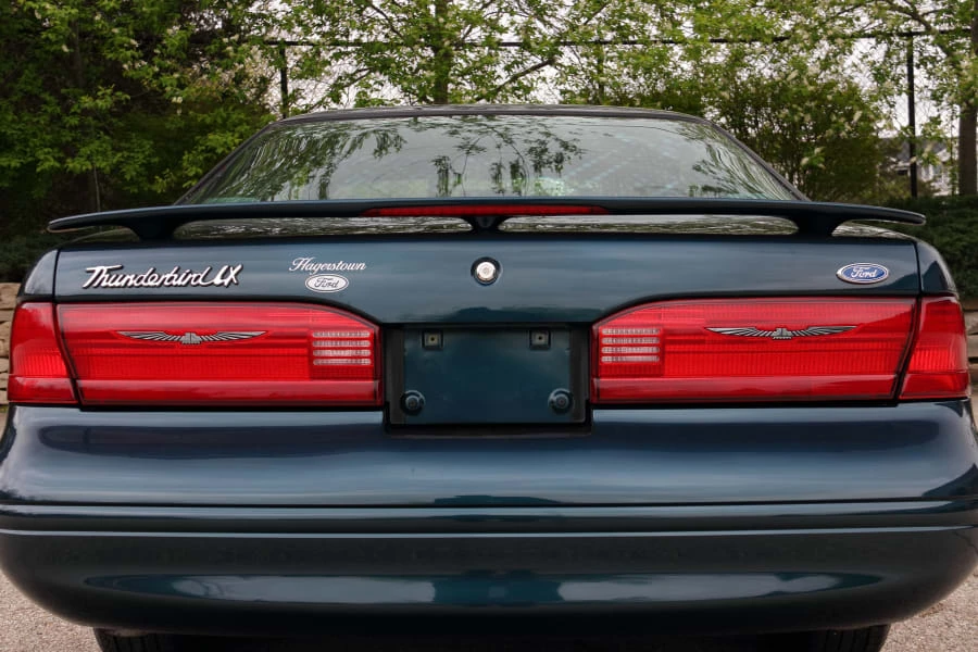 1997 Ford Thunderbird 10th Gen - Image 10 of 31