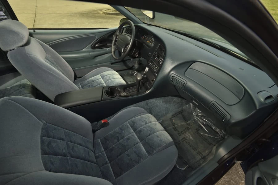 1997 Ford Thunderbird 10th Gen - Image 19 of 28