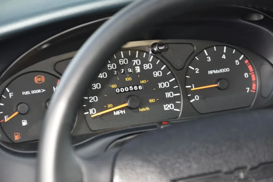 1997 Ford Thunderbird 10th Gen - Image 23 of 28