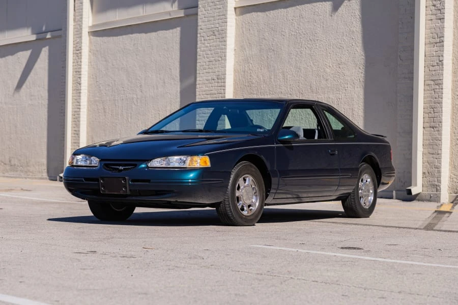 1997 Ford Thunderbird 10th Gen - Image 16 of 31
