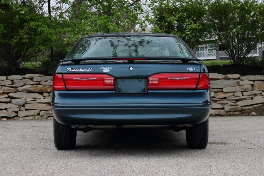 1997 Ford Thunderbird 10th Gen - Image 5 of 31