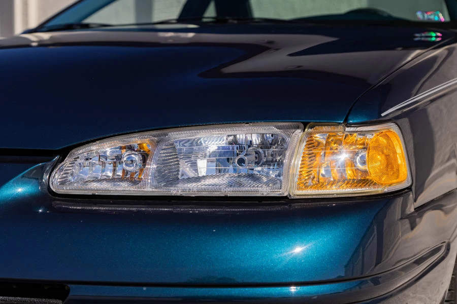 1997 Ford Thunderbird 10th Gen - Image 12 of 31