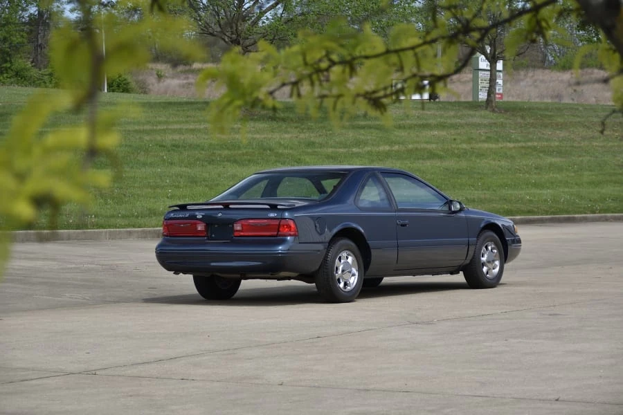 1997 Ford Thunderbird 10th Gen - Image 3 of 28