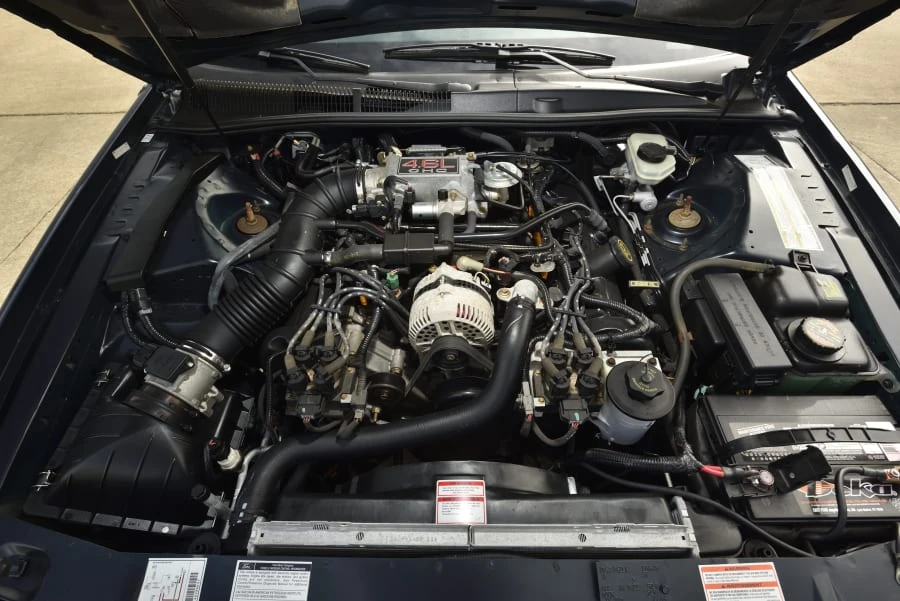 1997 Ford Thunderbird 10th Gen - Image 26 of 28