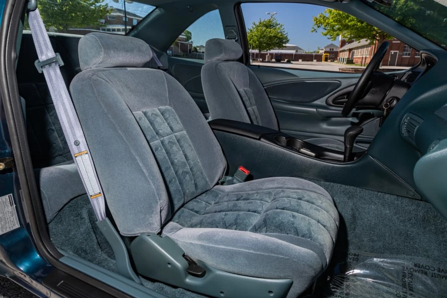1997 Ford Thunderbird 10th Gen - Image 27 of 31