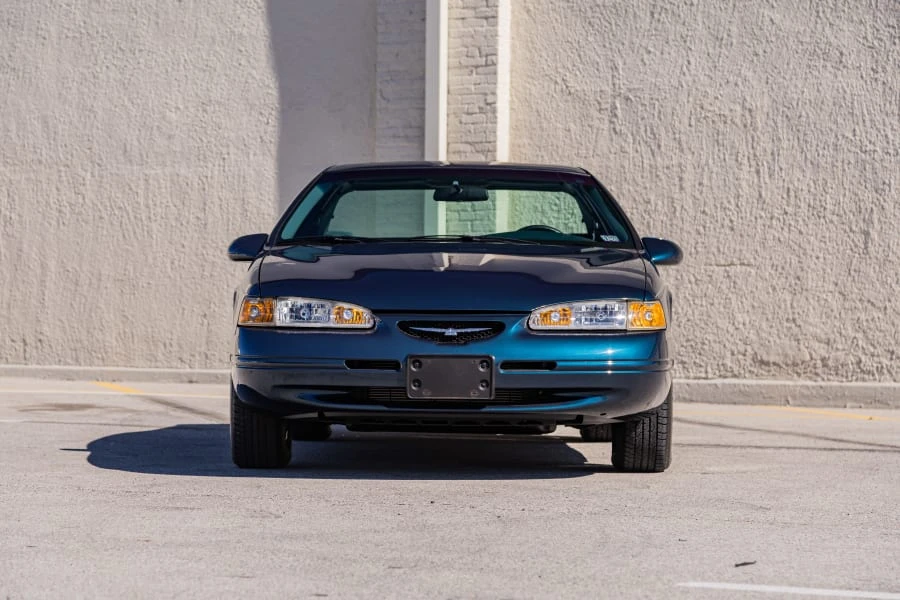 1997 Ford Thunderbird 10th Gen - Image 4 of 31