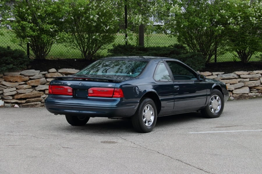 1997 Ford Thunderbird 10th Gen - Image 3 of 31