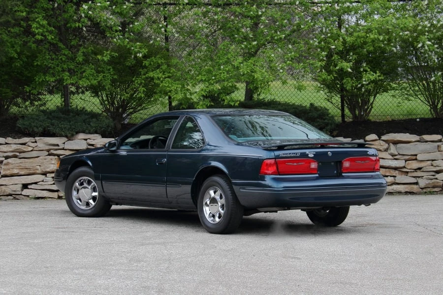 1997 Ford Thunderbird 10th Gen - Image 12 of 31