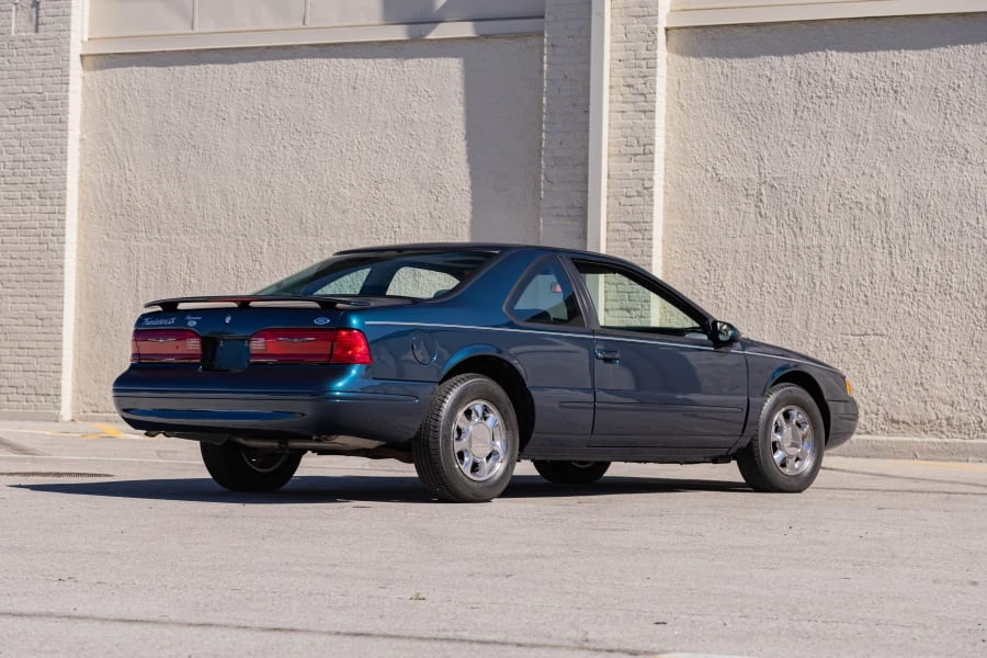 1997 Ford Thunderbird 10th Gen - Image 3 of 31