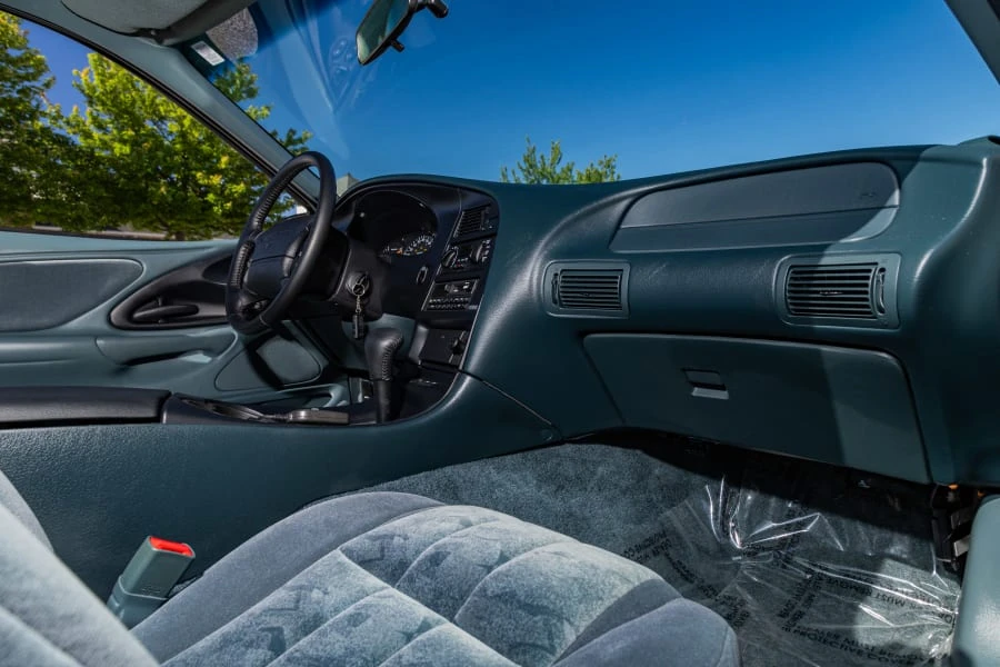 1997 Ford Thunderbird 10th Gen - Image 18 of 31