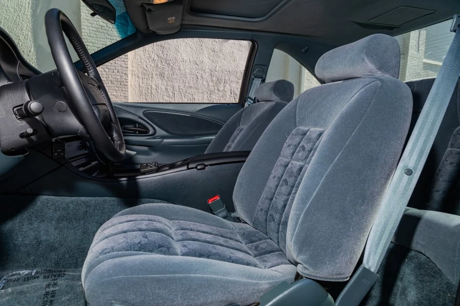 1997 Ford Thunderbird 10th Gen - Image 29 of 31