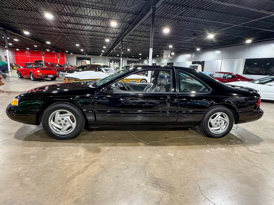 1997 Ford Thunderbird 10th Gen - Image 8 of 31