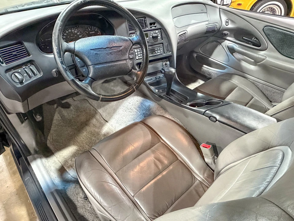 1997 Ford Thunderbird 10th Gen - Image 24 of 31